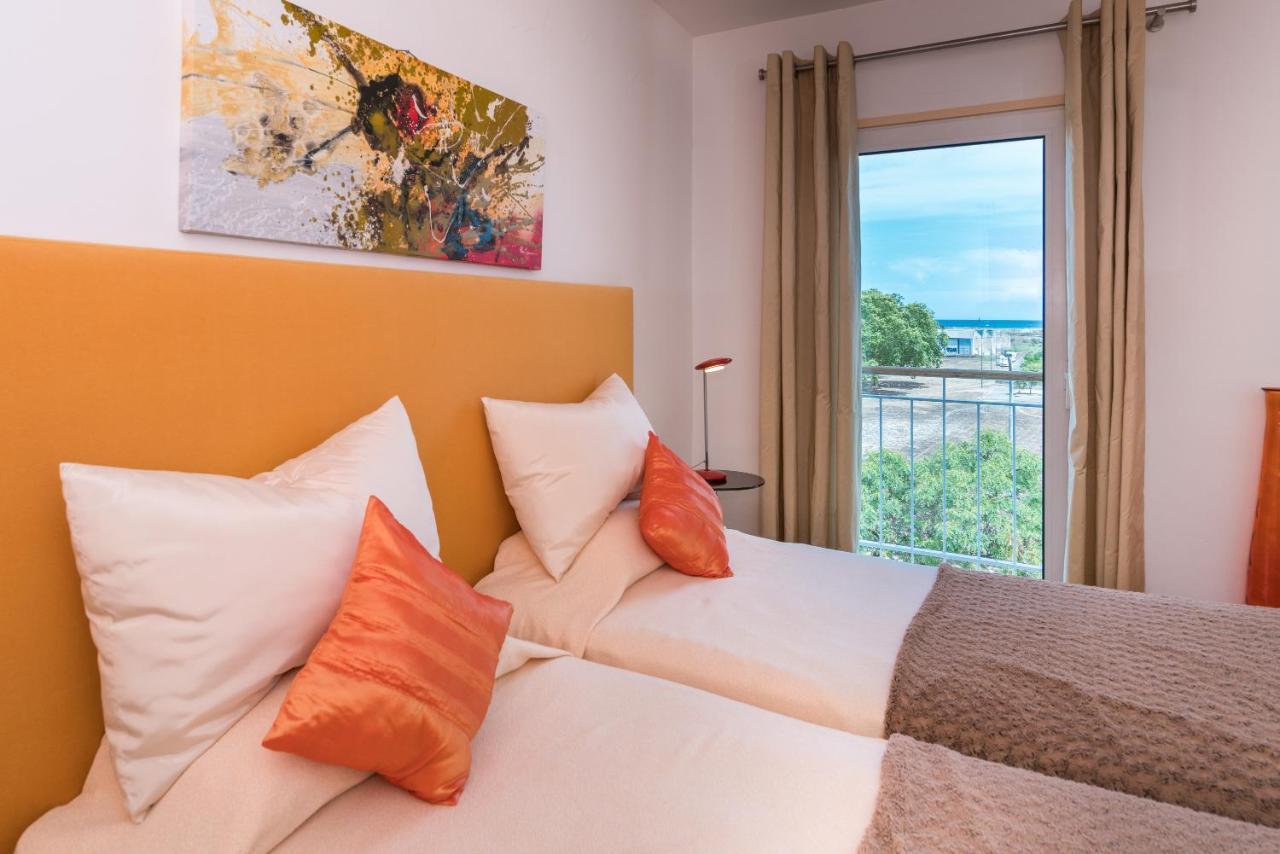 Stunning 2-Bed Penthouse In Lagos 250M From Beach 외부 사진