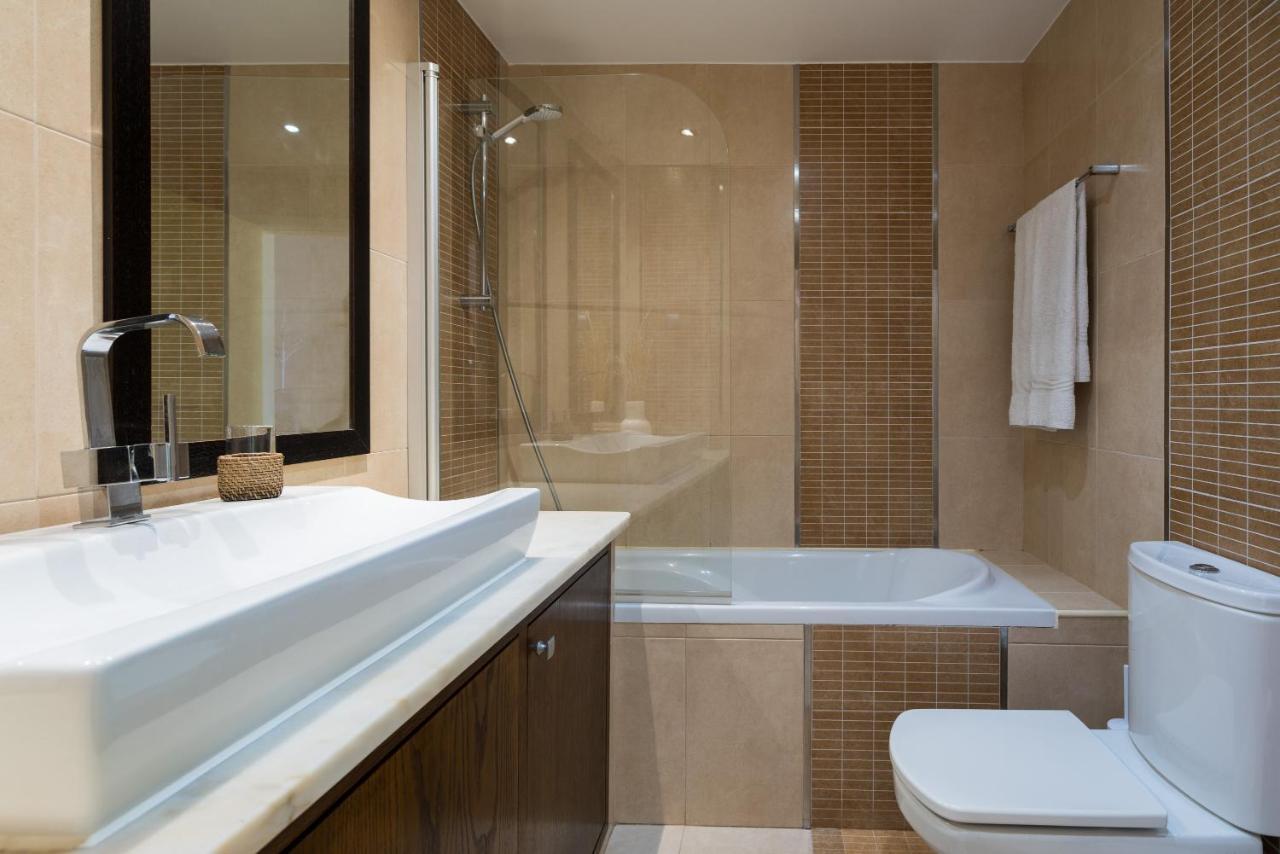 Stunning 2-Bed Penthouse In Lagos 250M From Beach 외부 사진